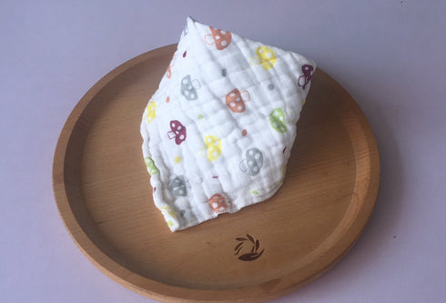 Eight-layer gauze triangle towel for newborn