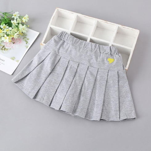 Summer girl's new pleated skirt