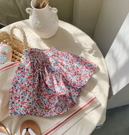 Children's floral loose shorts