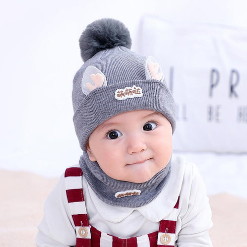 Boy and girl babies thick wool knitted hats in autumn and winter