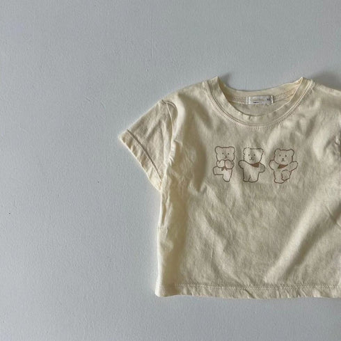 Three Movements Small Bear Round Neck Short Sleeve Simple T