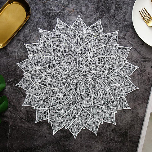 Fortune Leaf Round Table Mat Light Luxury Bronzing Western Food Mat Hollowed Out PVC Solid Color Heat Insulation Mat