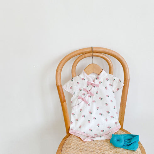 Strawberry printed baby cheongsam sleeveless jumpsuit creeping suit