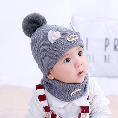 Boy and girl babies thick wool knitted hats in autumn and winter