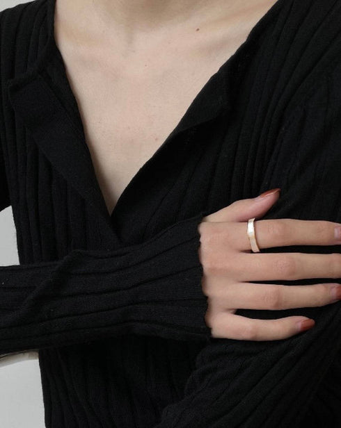 Titanium steel does not fade light luxury pearl white fritillary ring