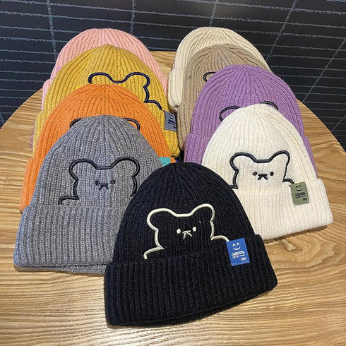 Autumn and winter Japanese cute bear embroidered wool cap 22.0-22.8 inches
