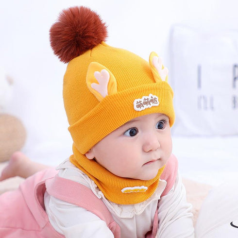 Boy and girl babies thick wool knitted hats in autumn and winter