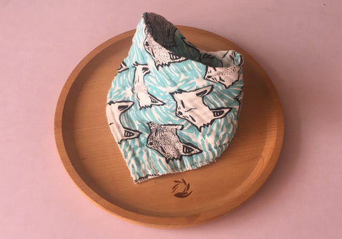 Eight-layer gauze triangle towel for newborn