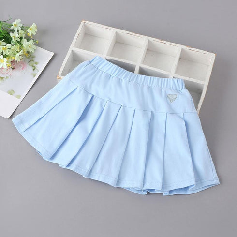 Summer girl's new pleated skirt