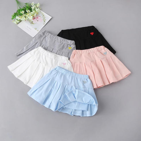 Summer girl's new pleated skirt